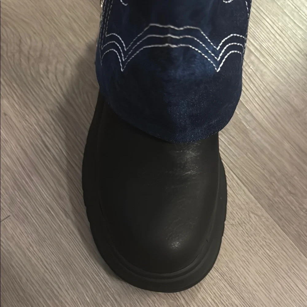 CAPE ROBBIN denim fold-over platform boots with rhinestone and Western-style❣️